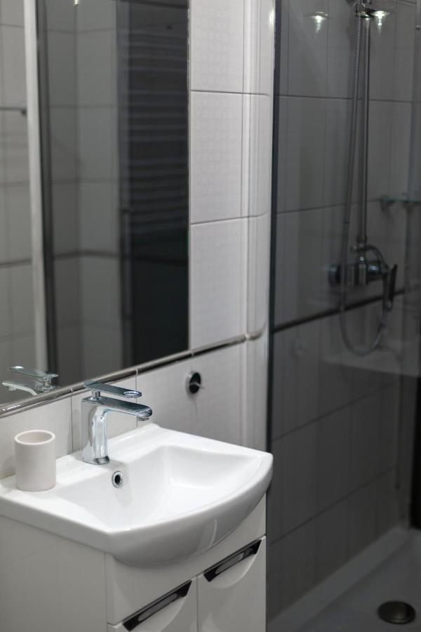 Hotel Aristocrat Černivci Esterno foto