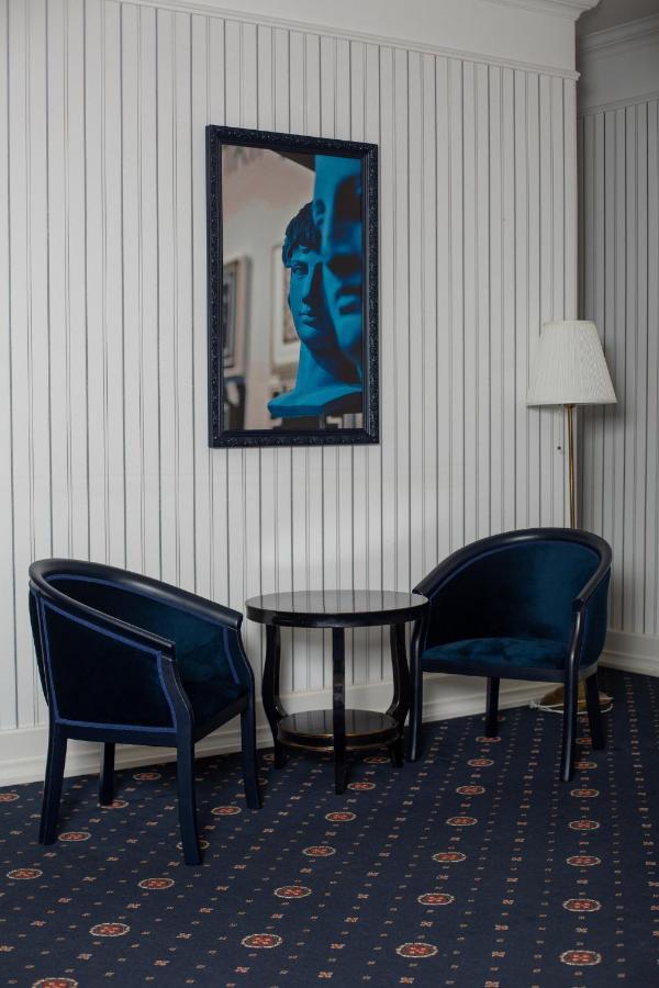 Hotel Aristocrat Černivci Esterno foto